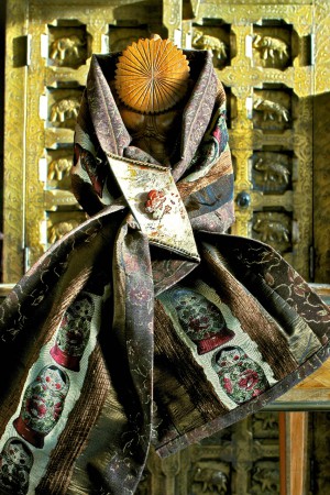 Collier de velours brocart matriochkas cuir façonné et fleur de  jaspe